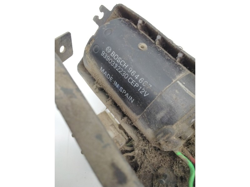 Recambio de motor limpia delantero para nissan vanette cargo furgón (hc 23) 2.3 d referencia OEM IAM 9390332230 964667 BOSCH