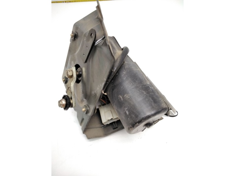 Recambio de motor limpia delantero para nissan vanette cargo furgón (hc 23) 2.3 d referencia OEM IAM 9390332230 964666 BOSCH