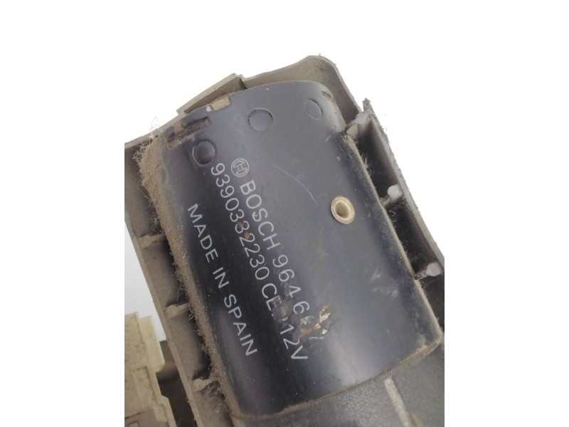 Recambio de motor limpia delantero para nissan vanette cargo furgón (hc 23) 2.3 d referencia OEM IAM 9390332230 964667 BOSCH