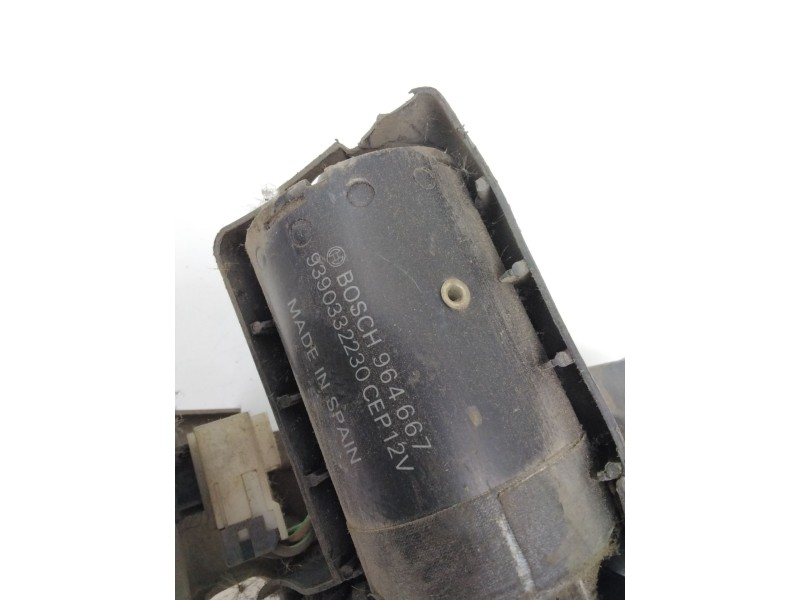 Recambio de motor limpia delantero para nissan vanette cargo furgón (hc 23) 2.3 d referencia OEM IAM 9390332230 964667 BOSCH