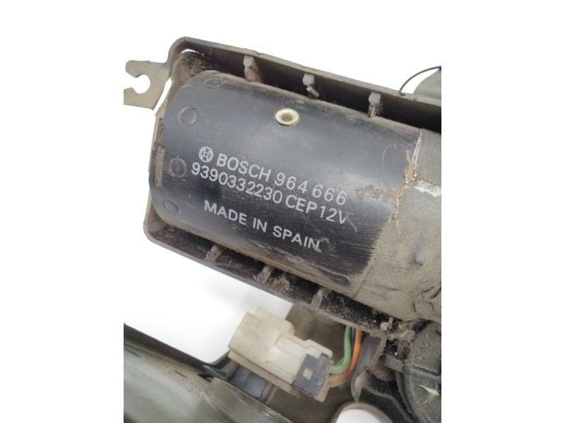 Recambio de motor limpia delantero para nissan vanette cargo furgón (hc 23) 2.3 d referencia OEM IAM 9390332230 964666 BOSCH