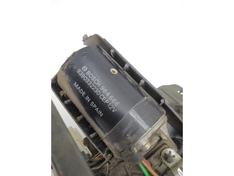 Recambio de motor limpia delantero para nissan vanette cargo furgón (hc 23) 2.3 d referencia OEM IAM 9390332230 964666 BOSCH