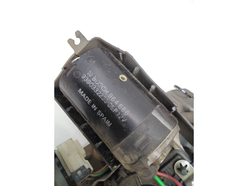 Recambio de motor limpia delantero para nissan vanette cargo furgón (hc 23) 2.3 d referencia OEM IAM 9390332230 964666 BOSCH