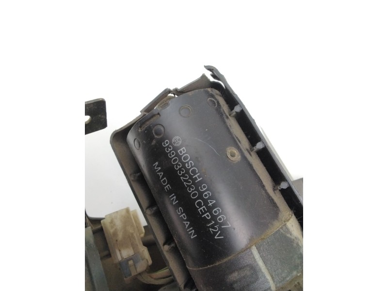 Recambio de motor limpia delantero para nissan vanette cargo furgón (hc 23) 2.3 d referencia OEM IAM 9390332230 964667 BOSCH