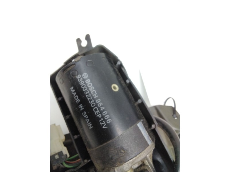 Recambio de motor limpia delantero para nissan vanette cargo furgón (hc 23) 2.3 d referencia OEM IAM 9390332230 964666 BOSCH