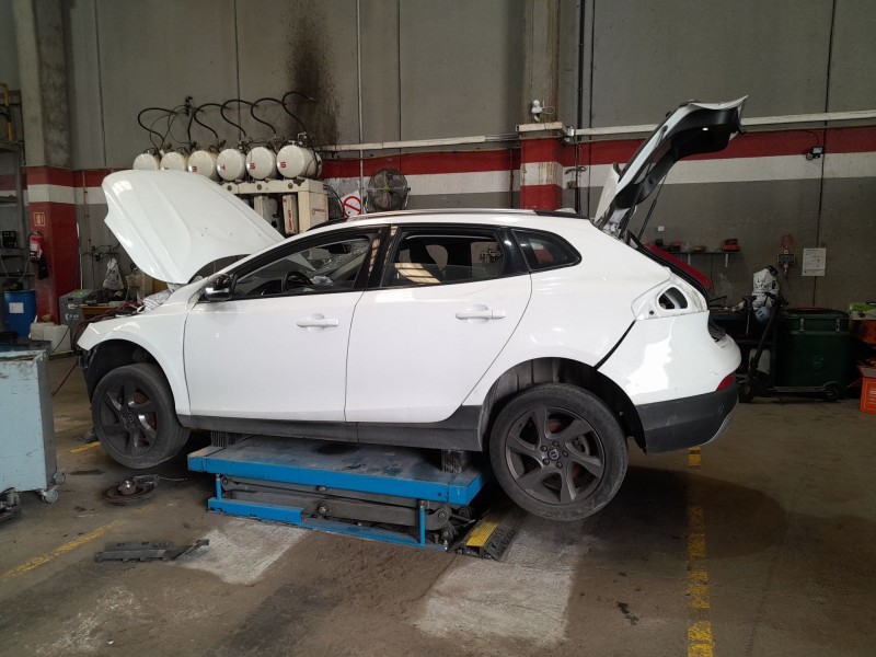 volvo v40 cross country del año 2015