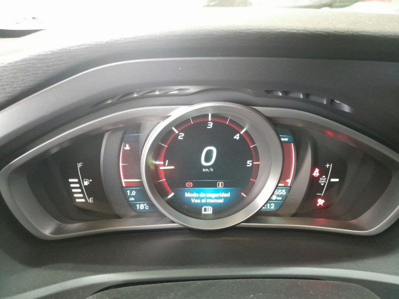 volvo v40 cross country del año 2015