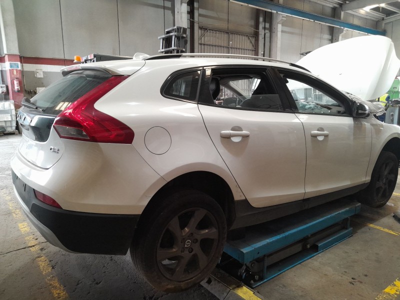 volvo v40 cross country del año 2015
