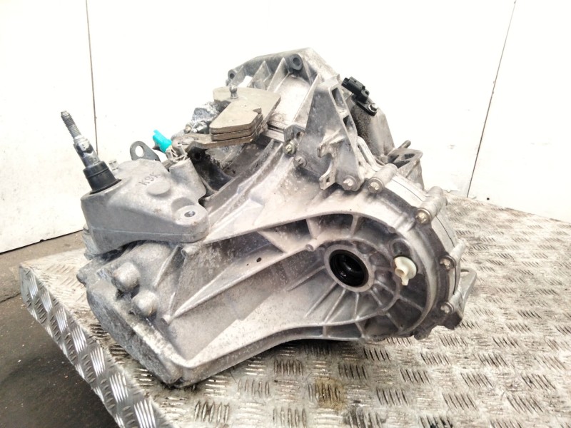 Recambio de caja cambios para renault megane ii berlina 5p 1.5 dci diesel referencia OEM IAM 7701700552  