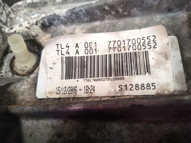 Recambio de caja cambios para renault megane ii berlina 5p 1.5 dci diesel referencia OEM IAM 7701700552  