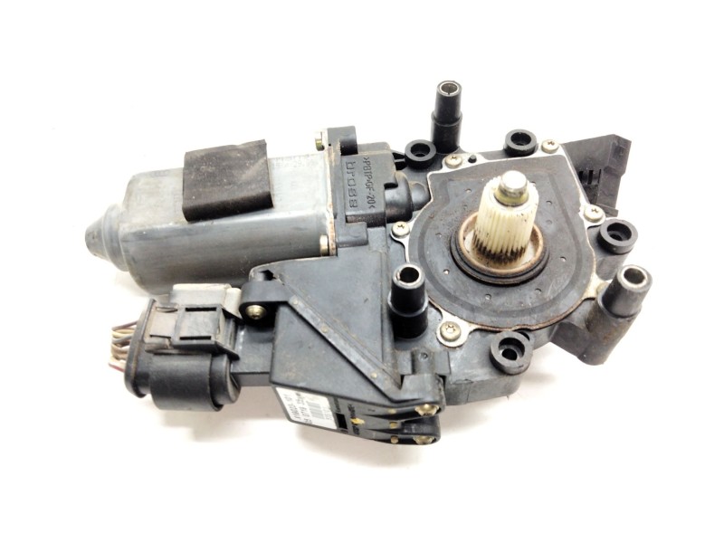 Recambio de motor elevalunas trasero derecho para audi a8 (d2) 3.7 referencia OEM IAM   