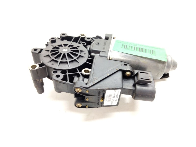 Recambio de motor elevalunas delantero izquierdo para audi a8 (d2) 3.7 referencia OEM IAM   