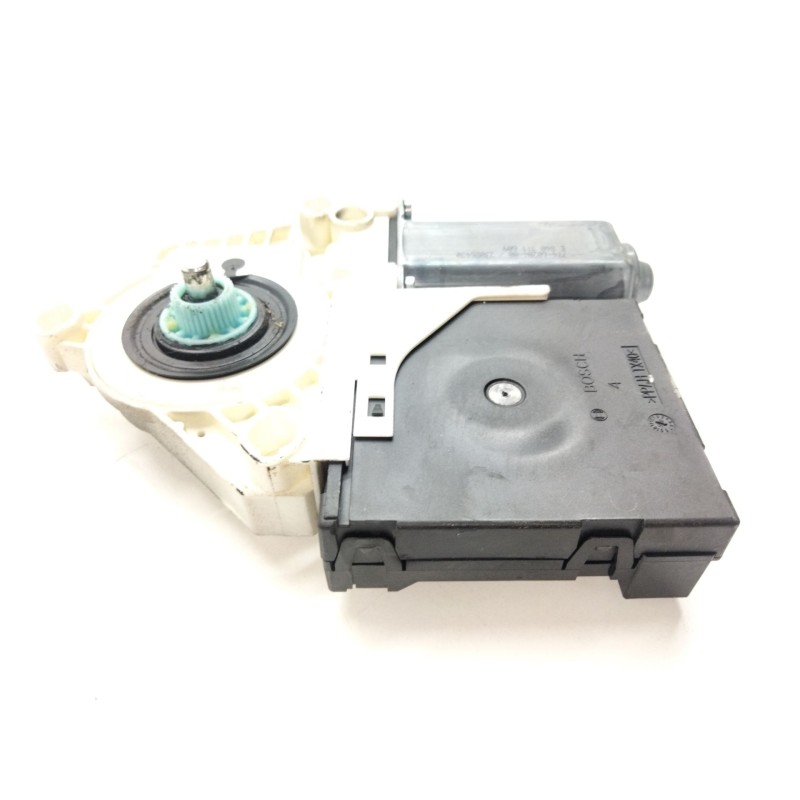 Recambio de motor elevalunas delantero izquierdo para seat leon (1p1) referencia OEM IAM 1P0837401E  