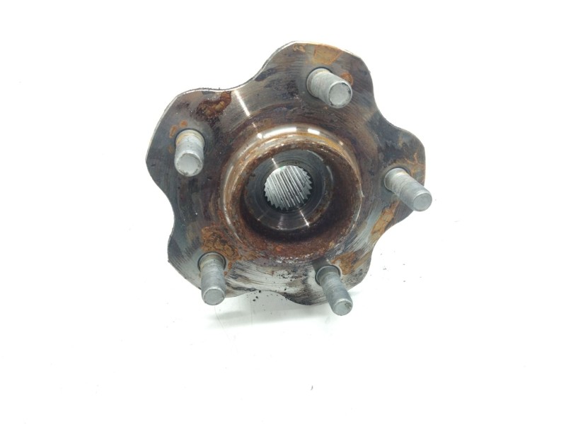 Recambio de buje trasero derecho para nissan qashqai (j10) 2.0 dci turbodiesel cat referencia OEM IAM   