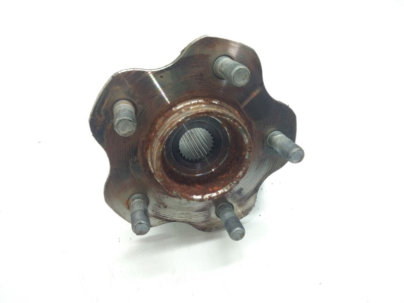 Recambio de buje trasero izquierdo para nissan qashqai (j10) 2.0 dci turbodiesel cat referencia OEM IAM   