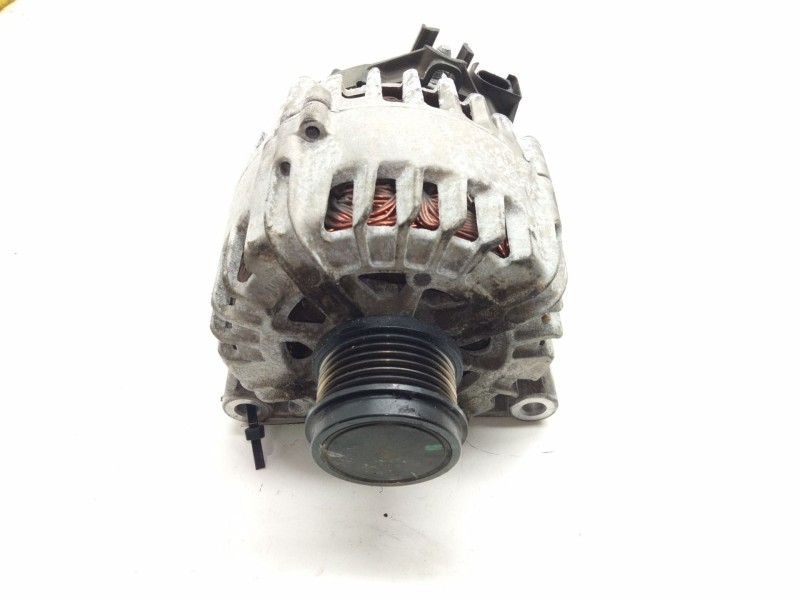 Recambio de alternador para volvo v40 cross country referencia OEM IAM 31419219  