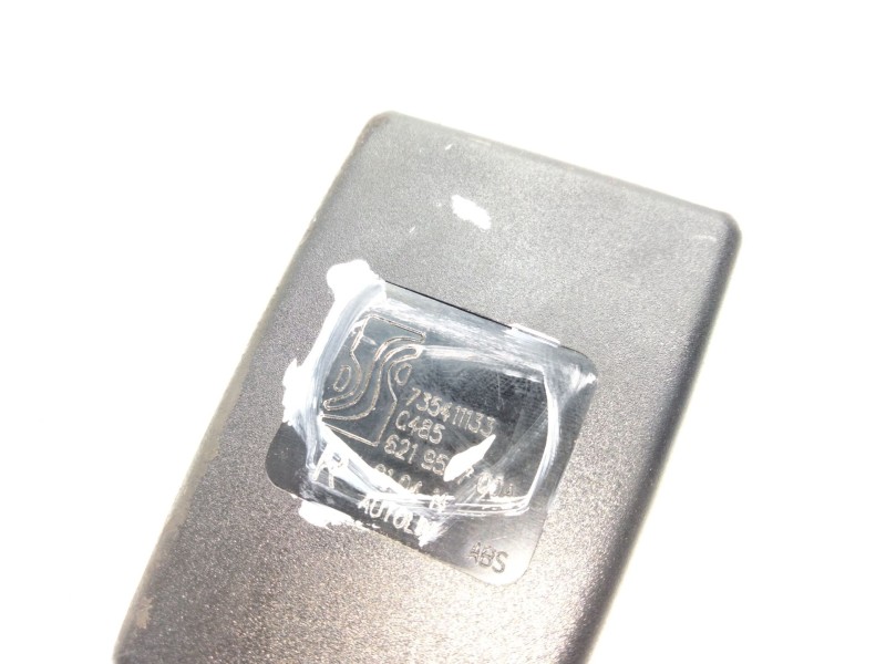 Recambio de enganche cinturon trasero derecho para fiat punto evo (199_) 1.3 d multijet referencia OEM IAM 735411133  