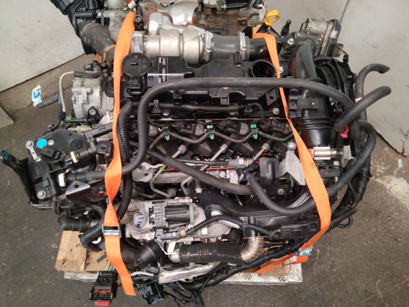 Recambio de motor completo para volvo v40 cross country referencia OEM IAM D4162T  