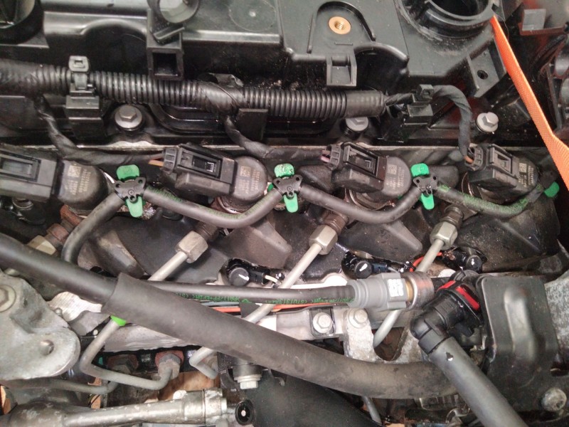 Recambio de motor completo para volvo v40 cross country referencia OEM IAM D4162T  