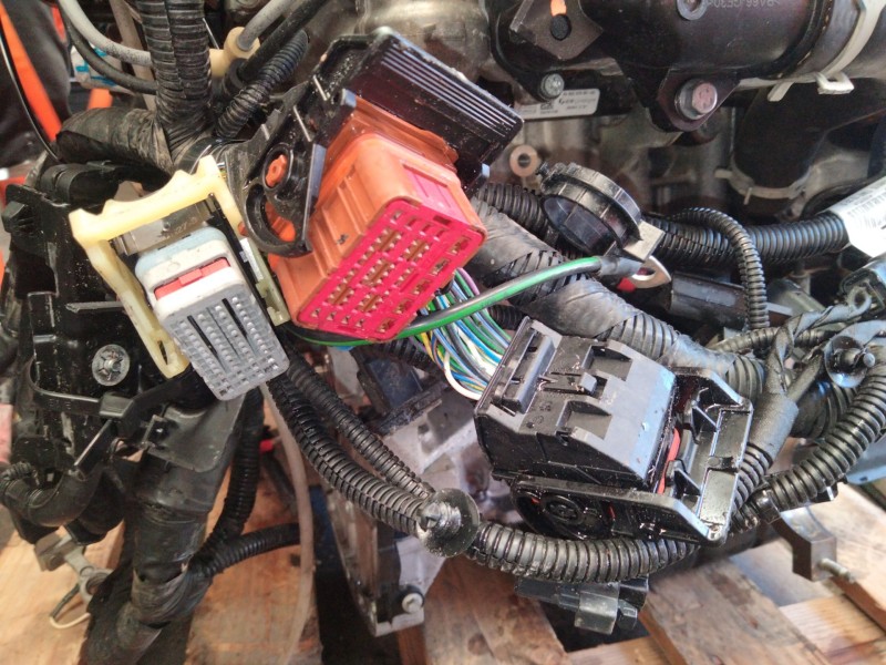 Recambio de motor completo para volvo v40 cross country referencia OEM IAM D4162T  