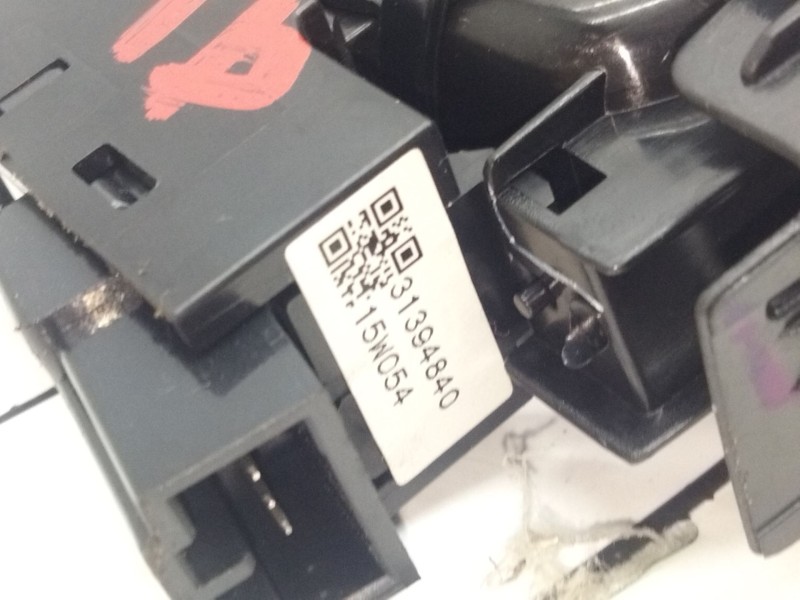 Recambio de mando elevalunas trasero derecho para volvo v40 cross country referencia OEM IAM 31394840  