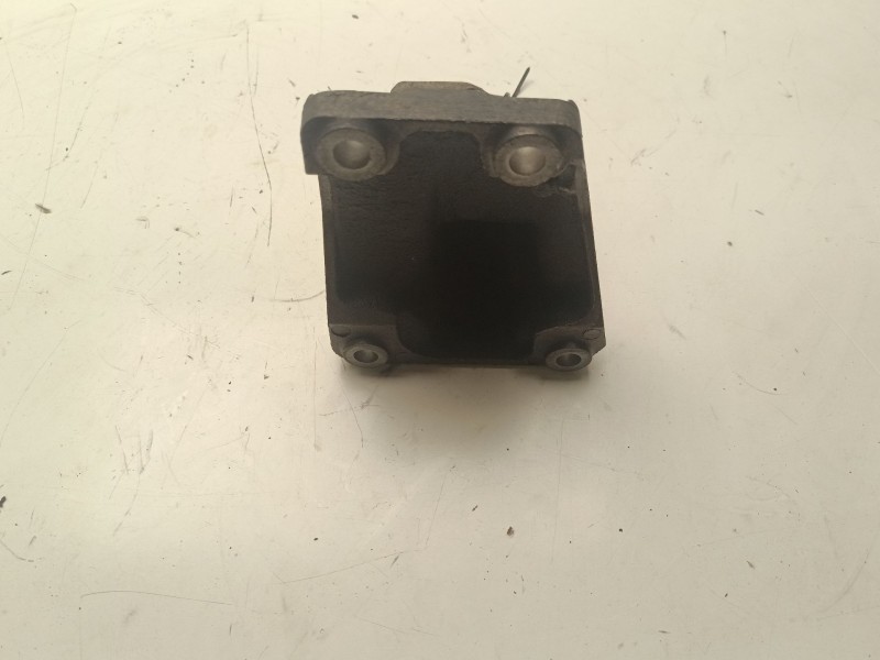 Recambio de soporte motor izquierdo superior para bmw 5 (f10) m 550 d xdrive referencia OEM IAM 6788612-02  