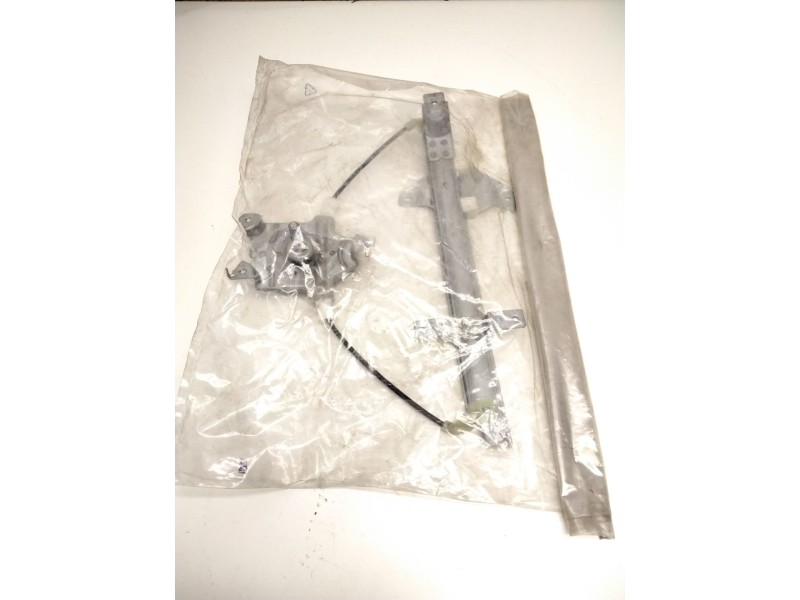 Recambio de elevalunas trasero izquierdo manual para nissan almera tino (v10) 2.2 dci referencia OEM IAM 82721BU000  