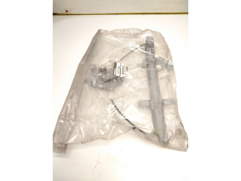 Recambio de elevalunas trasero izquierdo manual para nissan almera tino (v10) 2.2 dci referencia OEM IAM 82721BU000  