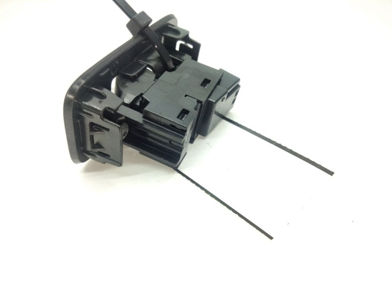 Recambio de mando elevalunas trasero izquierdo para volvo v40 cross country referencia OEM IAM 31394840  