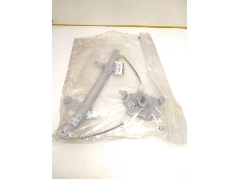 Recambio de elevalunas trasero izquierdo manual para nissan almera tino (v10) 2.2 dci referencia OEM IAM 82721BU000  