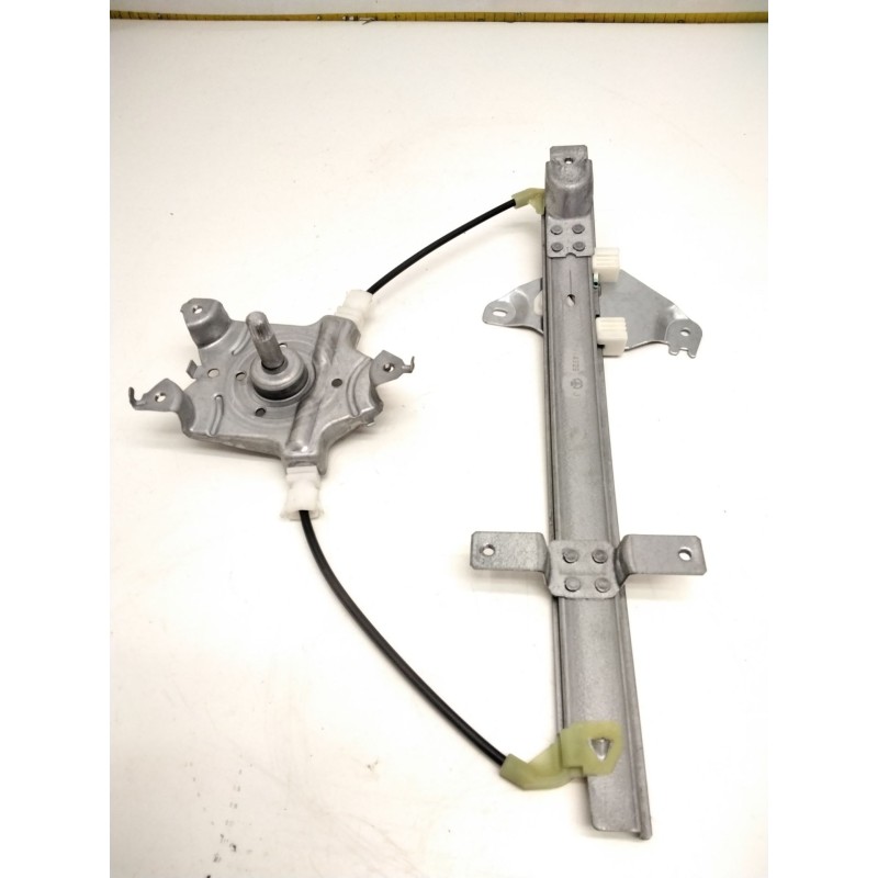 Recambio de elevalunas trasero izquierdo manual para nissan almera tino (v10) 2.2 dci referencia OEM IAM 82721BU000  