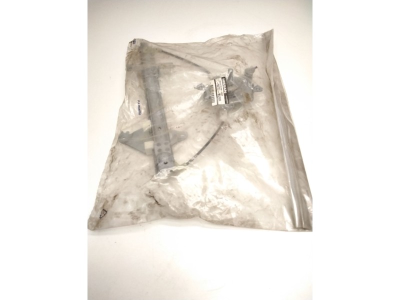 Recambio de elevalunas trasero izquierdo manual para nissan almera tino (v10) 2.2 dci referencia OEM IAM 82721BU000  