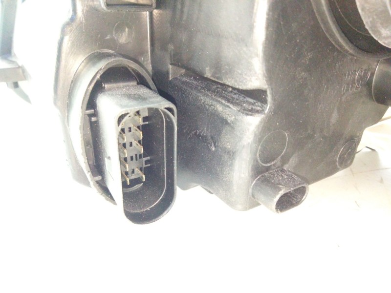 Recambio de faro derecho para volkswagen caddy iii furgoneta/monovolumen (2ka, 2kh, 2ca, 2ch) 1.6 tdi referencia OEM IAM 2012475