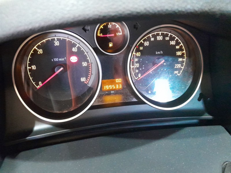 opel astra h gtc (a04) del año 2007