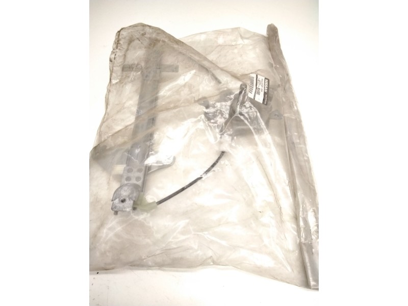 Recambio de mecanismo elevalunas trasero izquierdo para nissan almera tino (v10) 2.2 dci referencia OEM IAM 82721BU000  