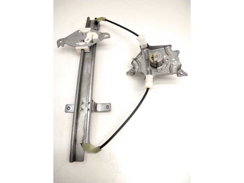 Recambio de mecanismo elevalunas trasero izquierdo para nissan almera tino (v10) 2.2 dci referencia OEM IAM 82721BU000  