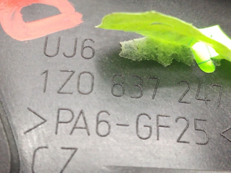 Recambio de maneta interior delantera izquierda para skoda octavia berlina (1z3) 2.0 tdi dpf referencia OEM IAM 1Z0837247  