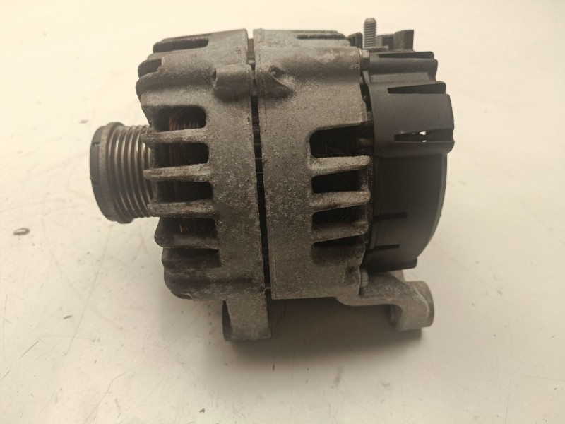 Recambio de alternador para bmw 3 (f30, f80) 318 d referencia OEM IAM 8519890AI01  