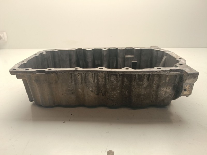 Recambio de carter para volkswagen passat b6 (3c2) 2.0 tdi referencia OEM IAM 03G103603  