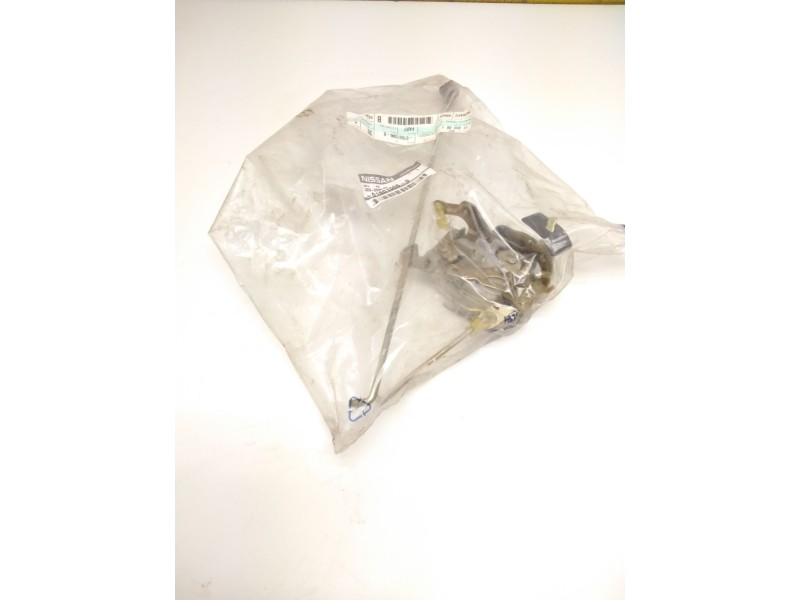 Recambio de cerradura puerta delantera derecha para nissan patrol iii/1 hardtop (k160) 2.8 d referencia OEM IAM 016015060  