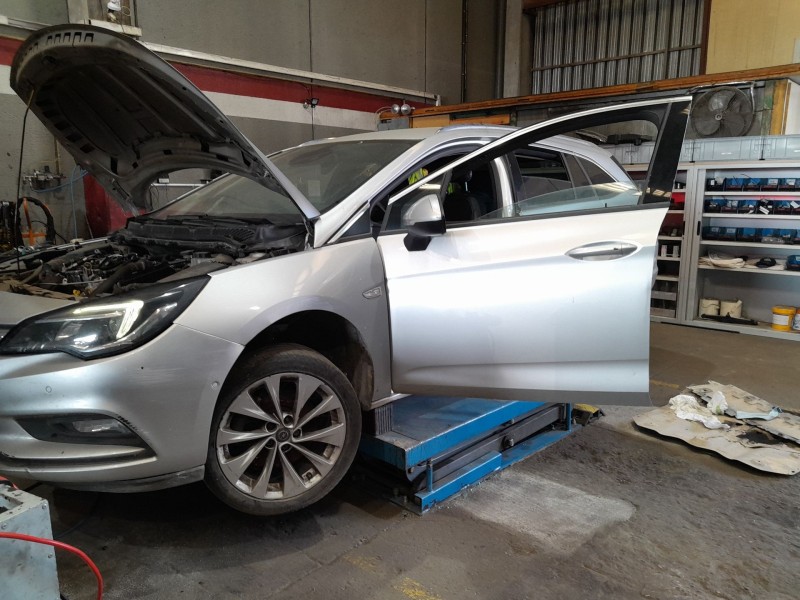 opel astra k sports tourer del año 2018