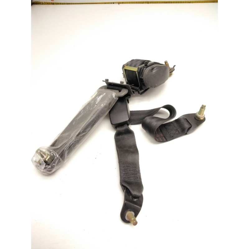 Recambio de cinturon trasero izquierdo para nissan terrano ii (r20) 2.4 i 12v 4wd referencia OEM IAM 888450F010  0416104