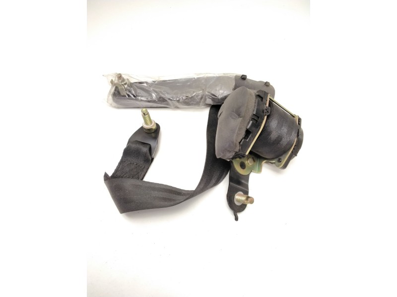 Recambio de cinturon seguridad trasero izquierdo para nissan terrano ii (r20) 2.7 td 4wd referencia OEM IAM 888450F010  0416104