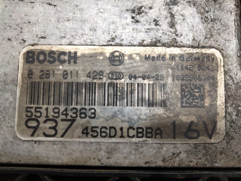 Recambio de centralita motor uce para alfa romeo 147 (190) 1.9 jtd 16v distinctive referencia OEM IAM 55194363 081011429 