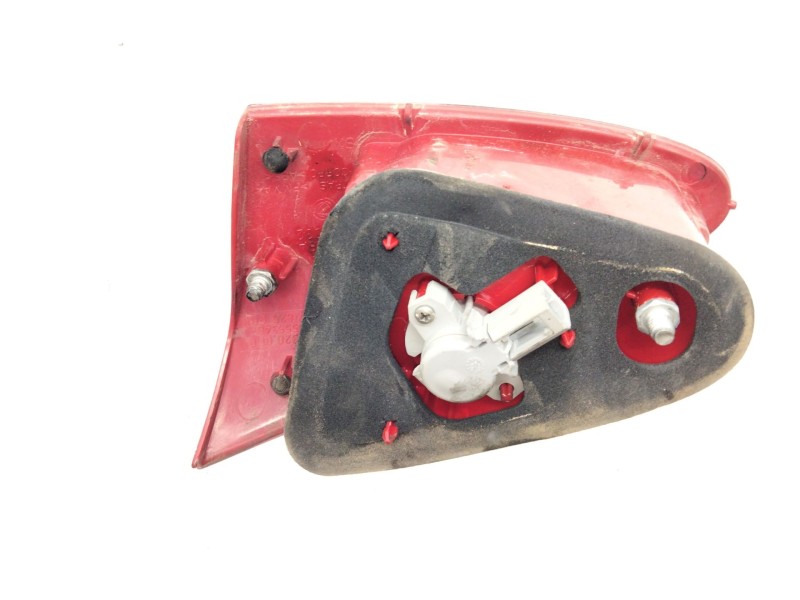 Recambio de piloto trasero izquierdo porton para alfa romeo 147 (190) 1.9 jtd 16v distinctive referencia OEM IAM 46556346  