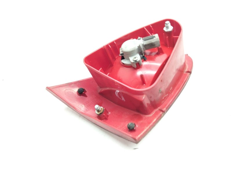 Recambio de piloto trasero derecho porton para alfa romeo 147 (190) 1.9 jtd 16v distinctive referencia OEM IAM 46556346  