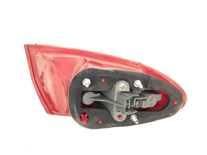 Recambio de piloto trasero izquierdo para alfa romeo 147 (190) 1.9 jtd 16v distinctive referencia OEM IAM 46556347  