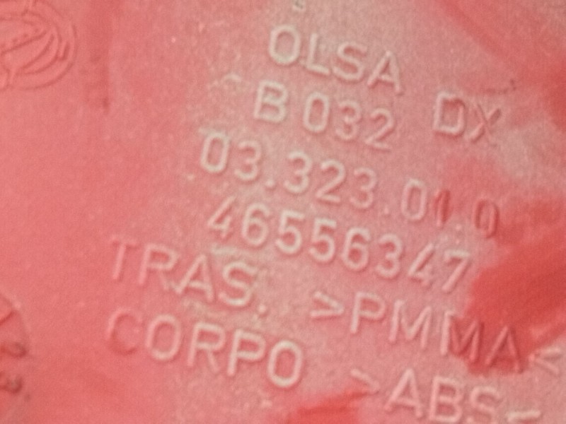 Recambio de piloto trasero izquierdo para alfa romeo 147 (190) 1.9 jtd 16v distinctive referencia OEM IAM 46556347  