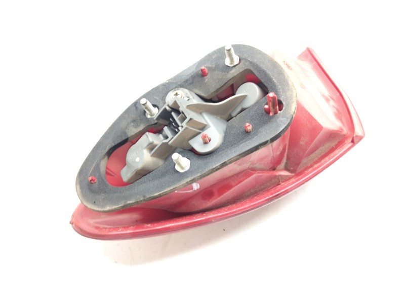 Recambio de piloto trasero derecho para alfa romeo 147 (190) 1.9 jtd 16v distinctive referencia OEM IAM 46556349  