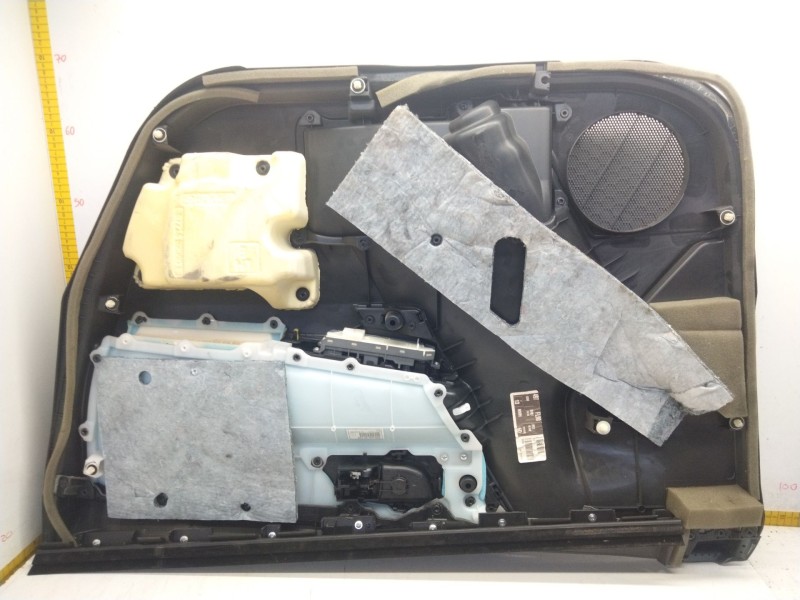 Recambio de guarnecido puerta delantera izquierda para toyota auris (_e18_) 2.0 d-4d (ade186_) referencia OEM IAM 6777802280  